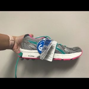 ASICS sneakers woman’s size 8.5 US.